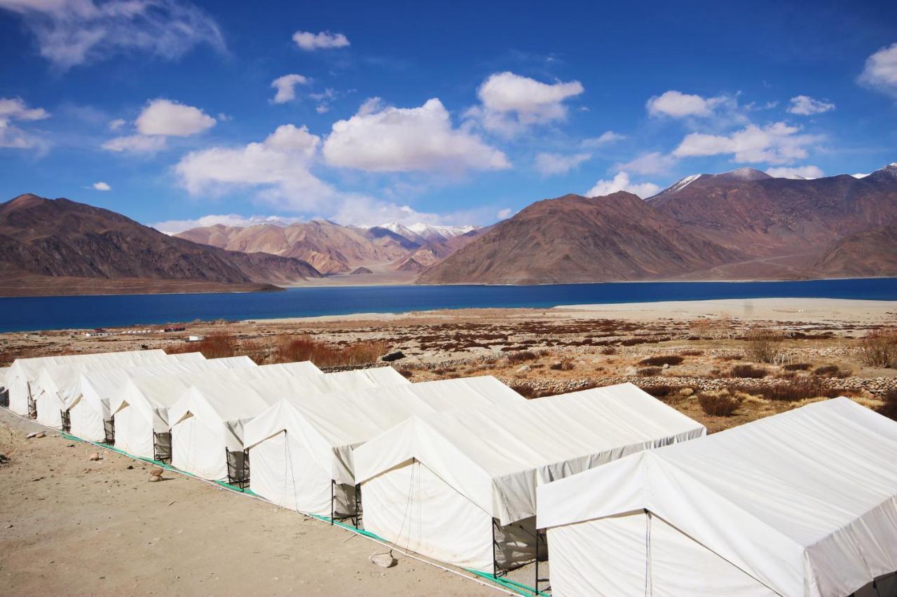 ホテル Camp Redstart レー エクステリア 写真